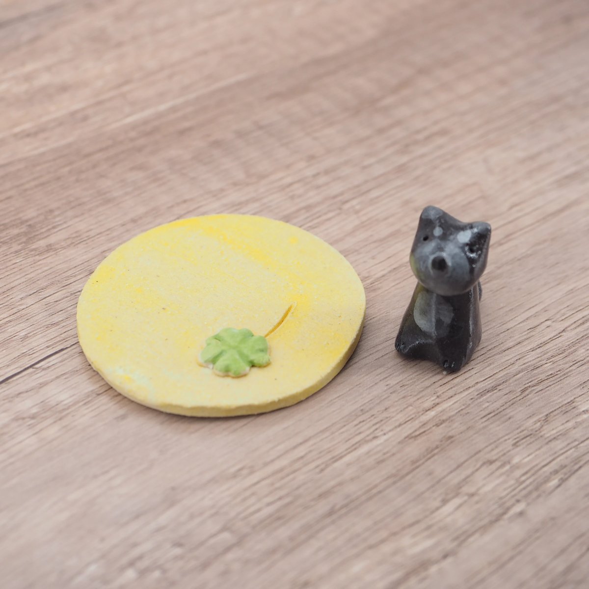 日本製 手作線香座 | 黒柴犬