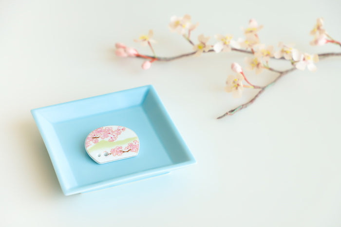 四季香立 早苗月(5月)